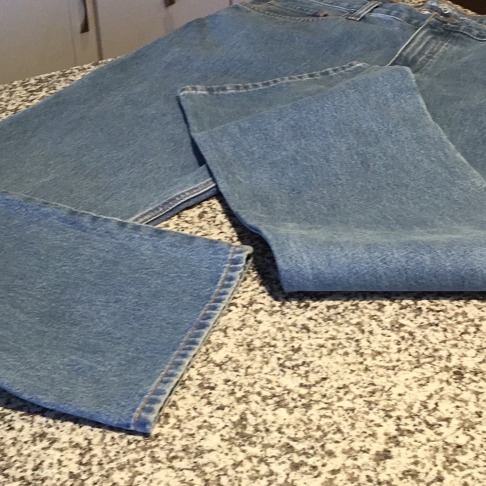 Blue jeans - Picture 2 of 4